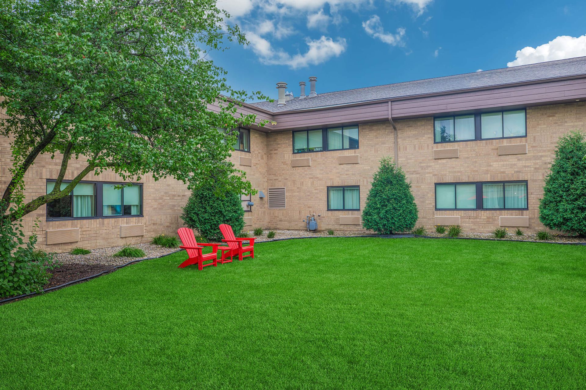 Madison Apartment: 517 Grand Canyon Drive