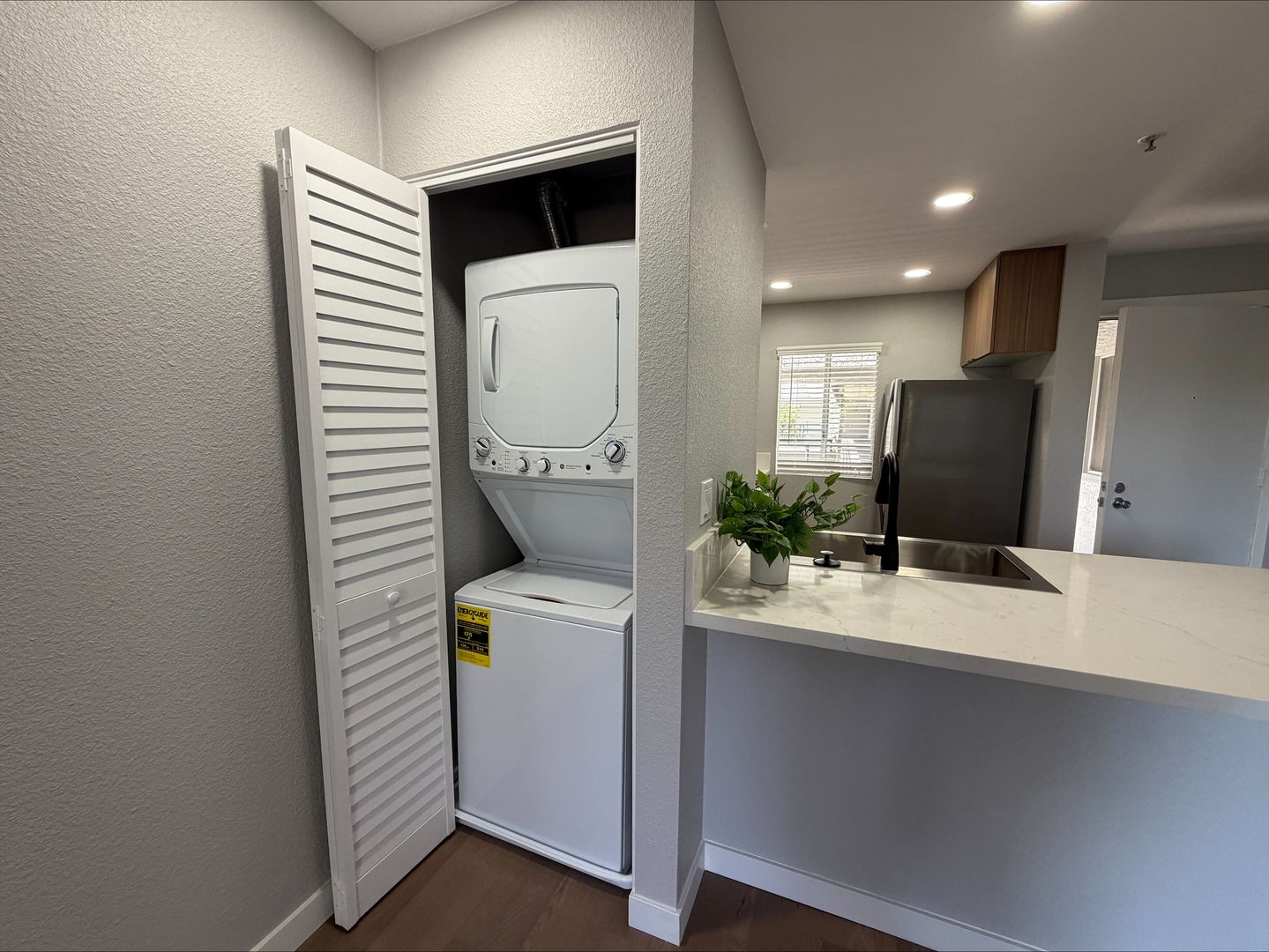 Costa Mesa Apartment: 2855 Pinecreek Drive