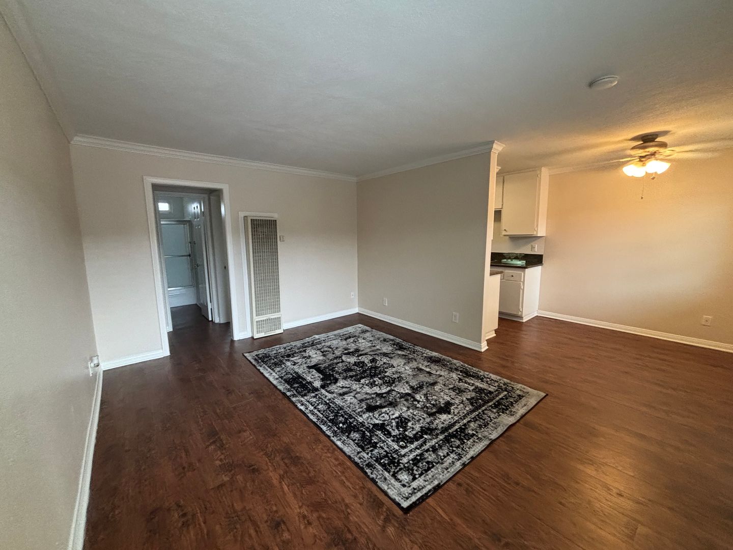 Norwalk Apartment: 10853 Firestone Blvd.