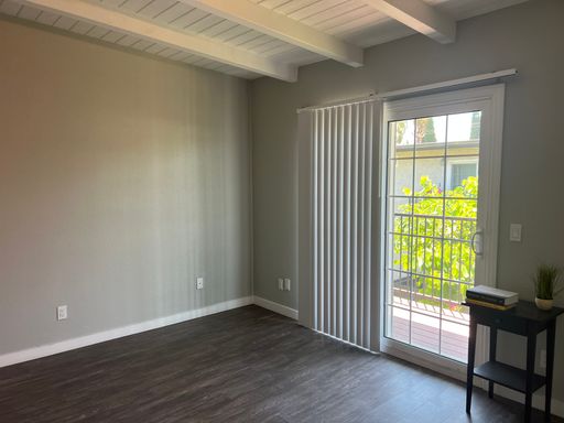Villa Del Sur | 1 Bed 1 Bath | Upstairs – photo 1