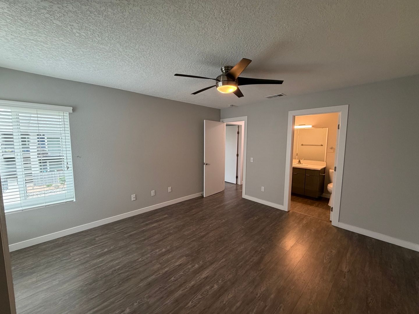 Riverside Apartment: 7600 Ambergate Place