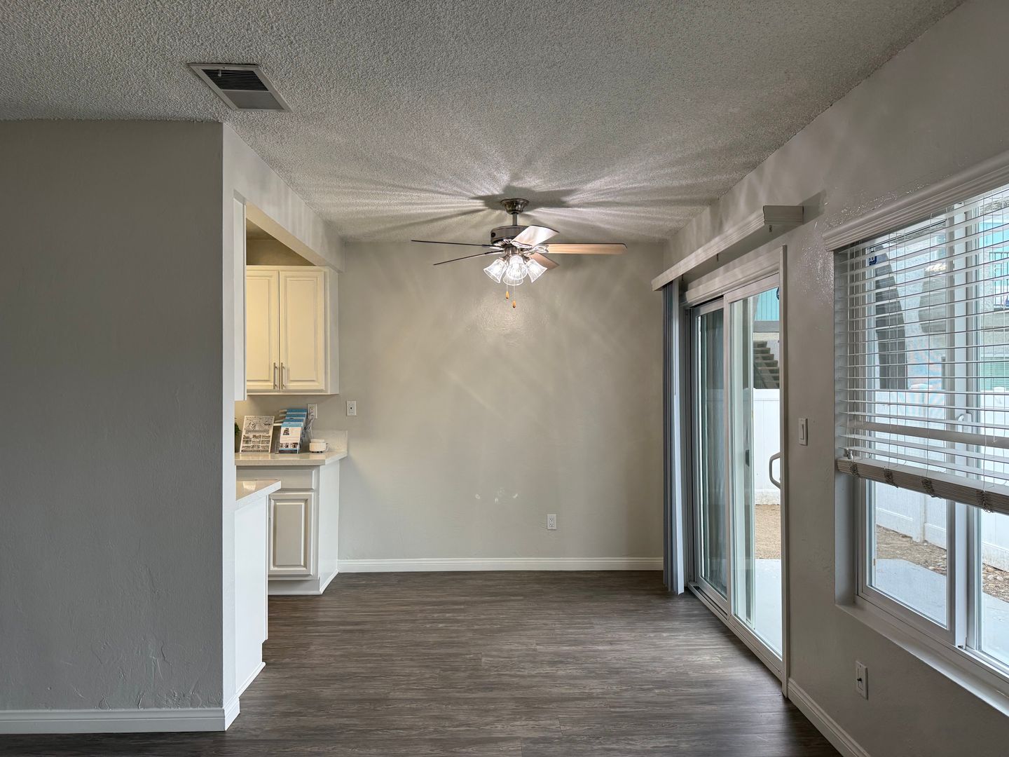 Anaheim Apartment: 2965 E. Jackson