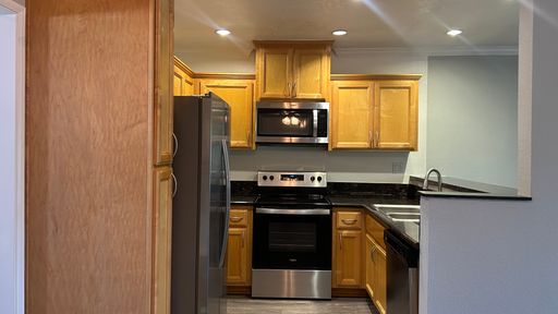 Summer Crest | 2 Bed 2 Bath | Upstairs – photo 1
