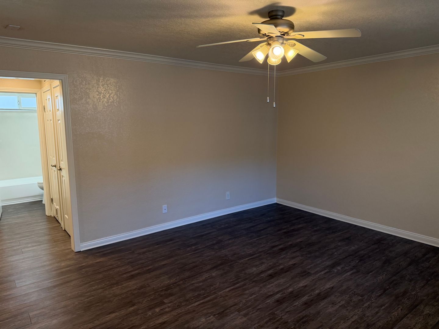 Lakewood Apartment: 4907 1/4 Hayter Avenue