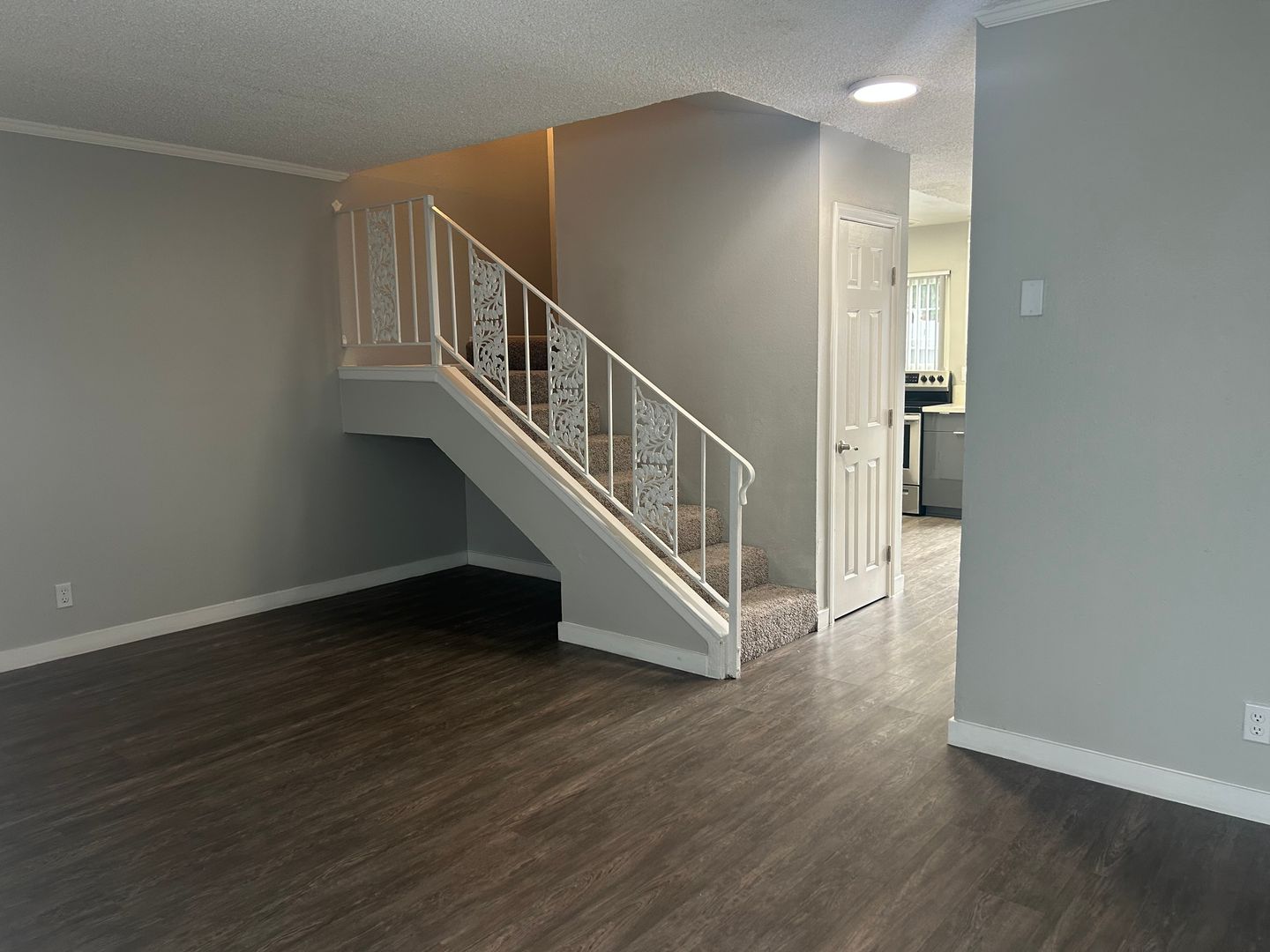 Santa Ana Apartment: 811 S. Fairview