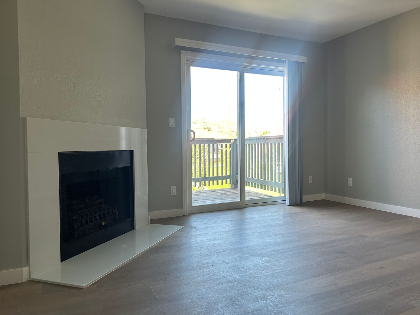 Riverside Apartment: 3957 Pierce Street