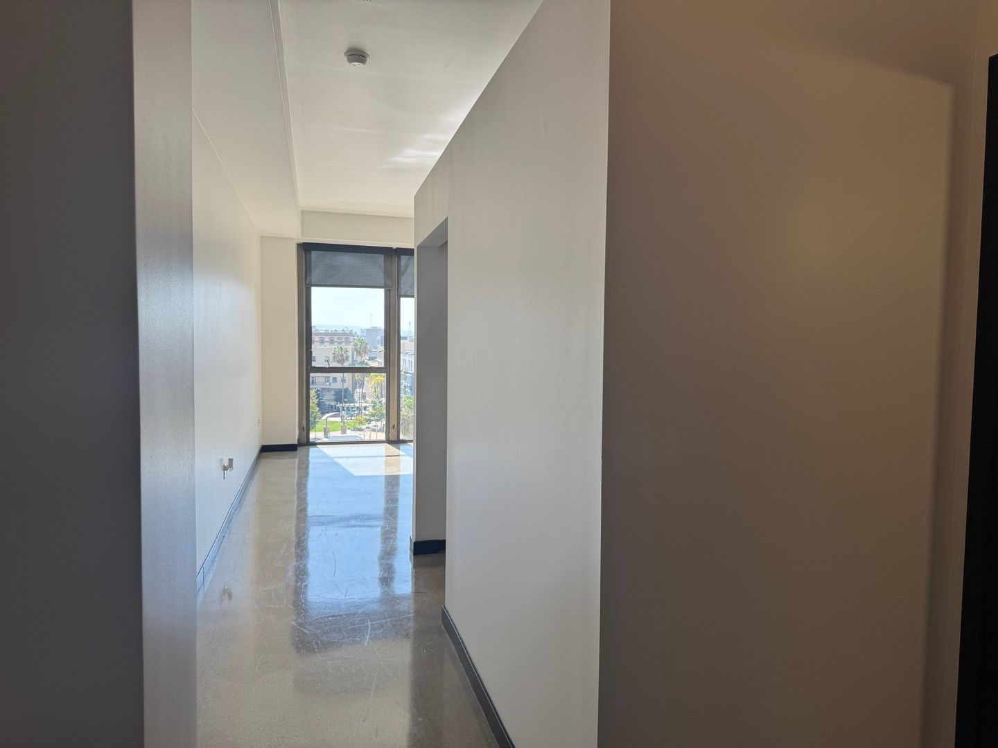 Long Beach Apartment: 100 Long Beach Blvd.