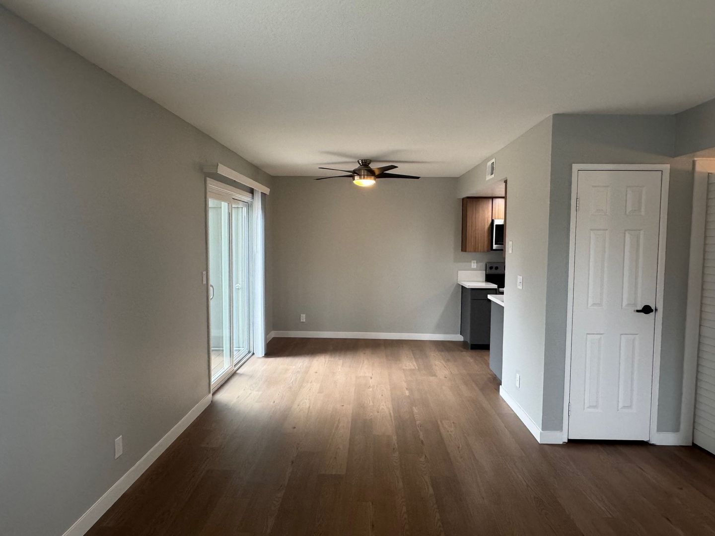 Riverside Apartment: 3957 Pierce Street