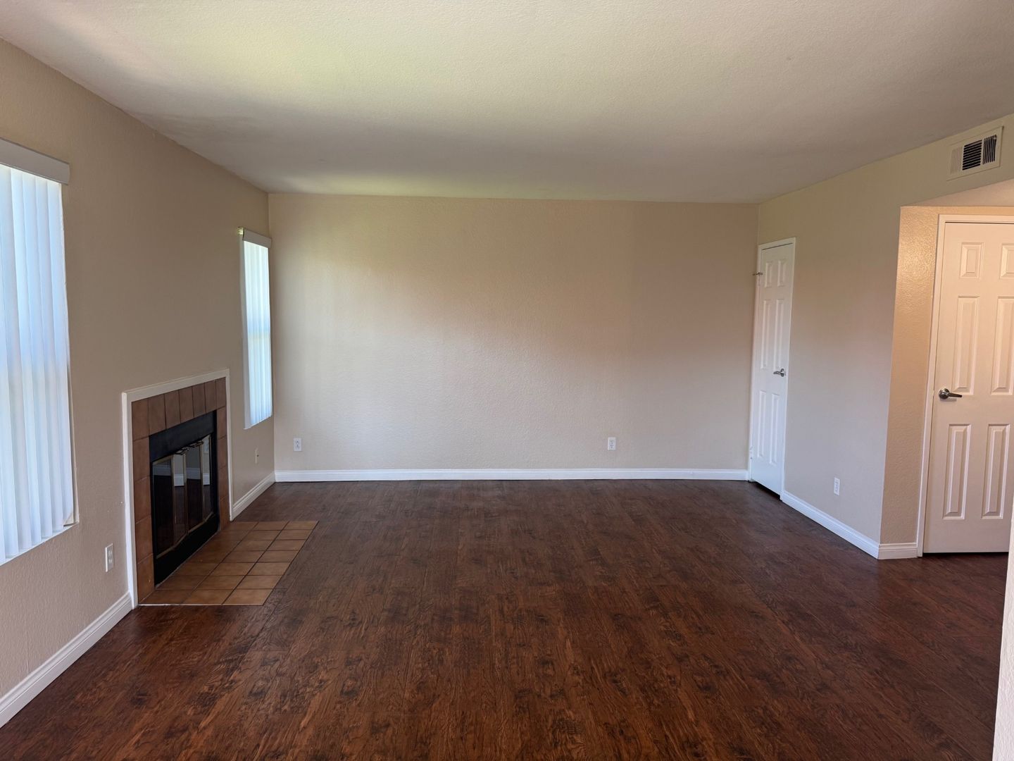 Riverside Apartment: 3957 Pierce Street