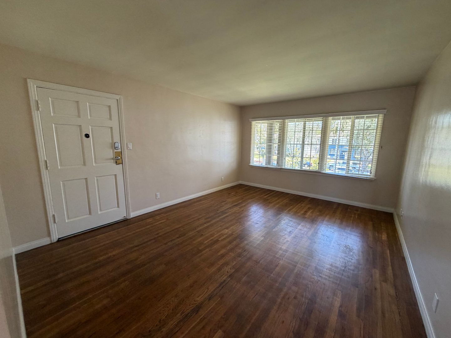 Montebello Apartment: 336 N. Garfield Avenue