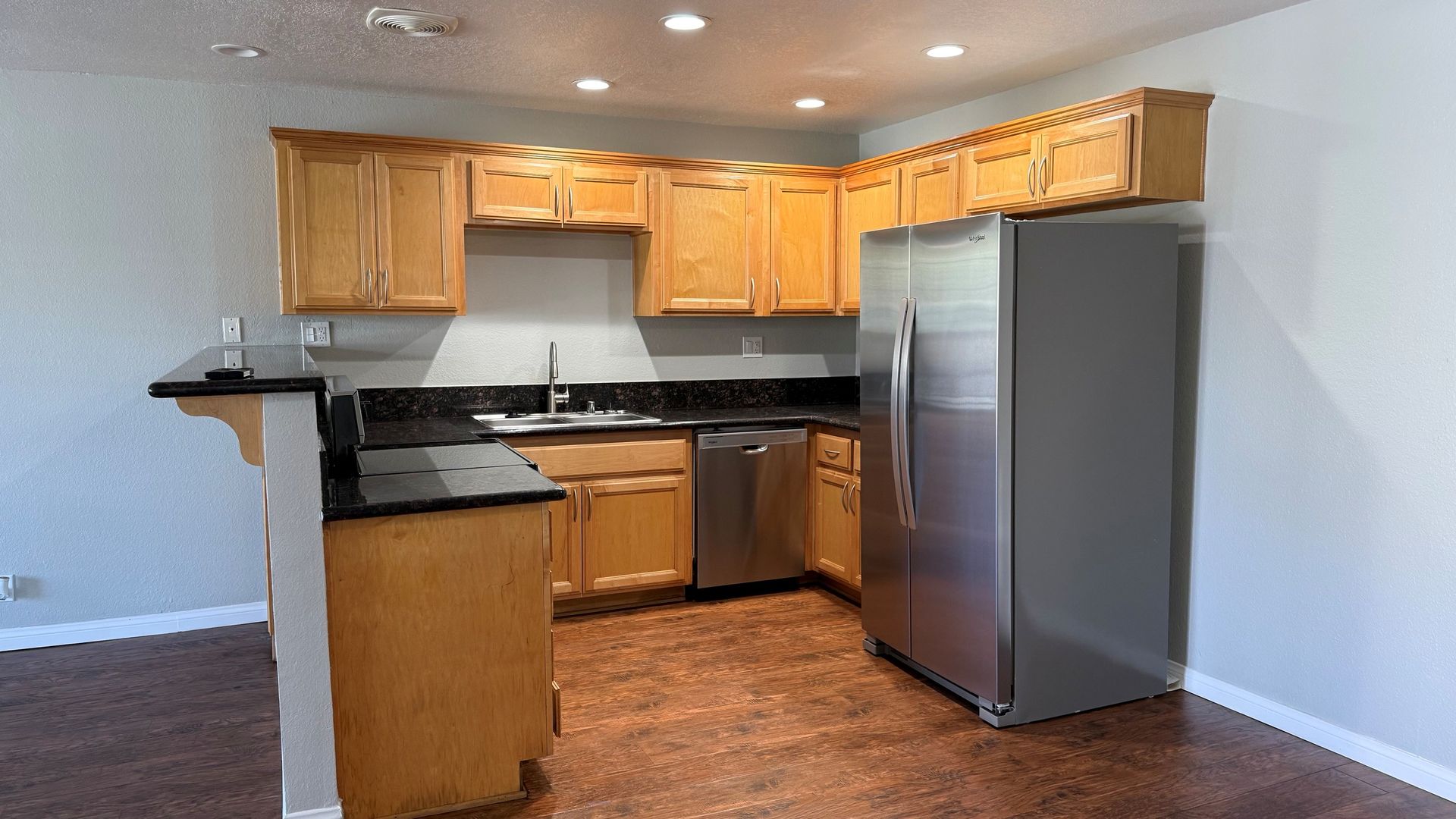 Anaheim Apartment: 2880 W. Ball Road