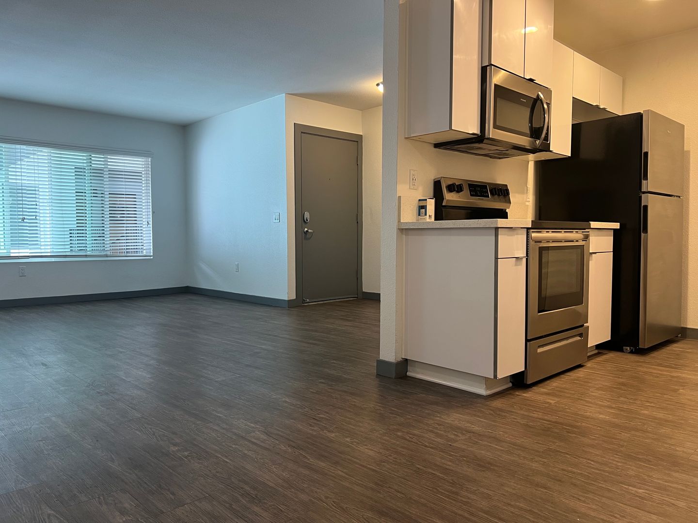 Fullerton Apartment: 2656 Associated Road