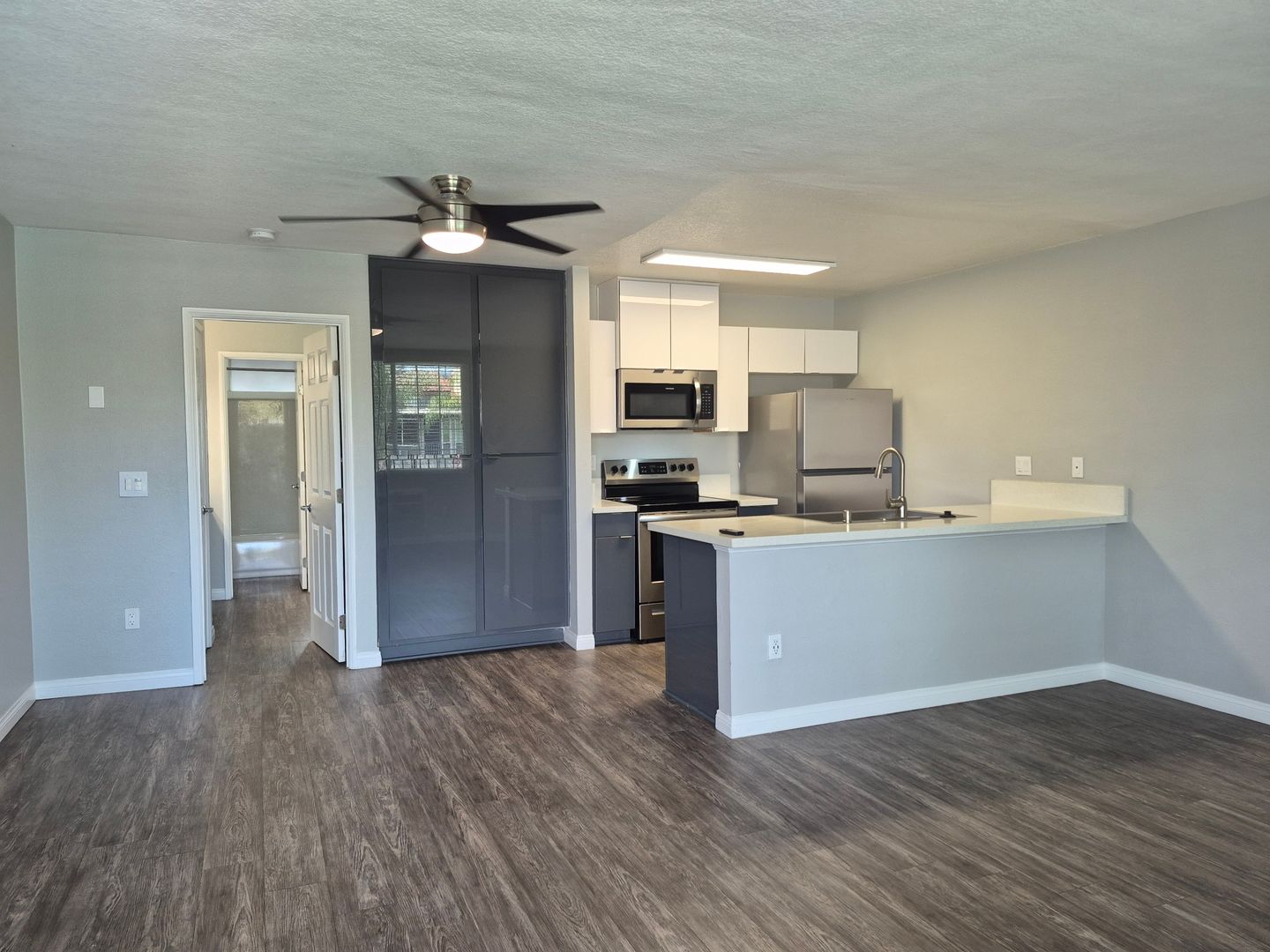 La Habra Apartment: 600 N. Harbor Blvd.