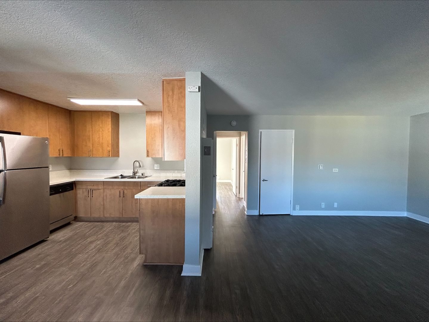 Long Beach Apartment: 1718 Ximeno Avenue