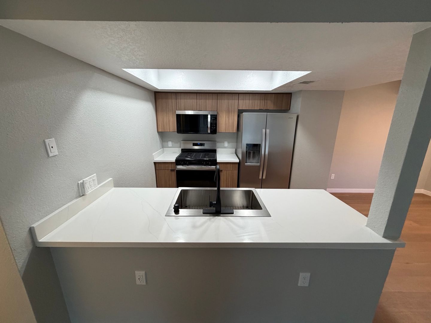 Riverside Apartment: 7600 Ambergate Place