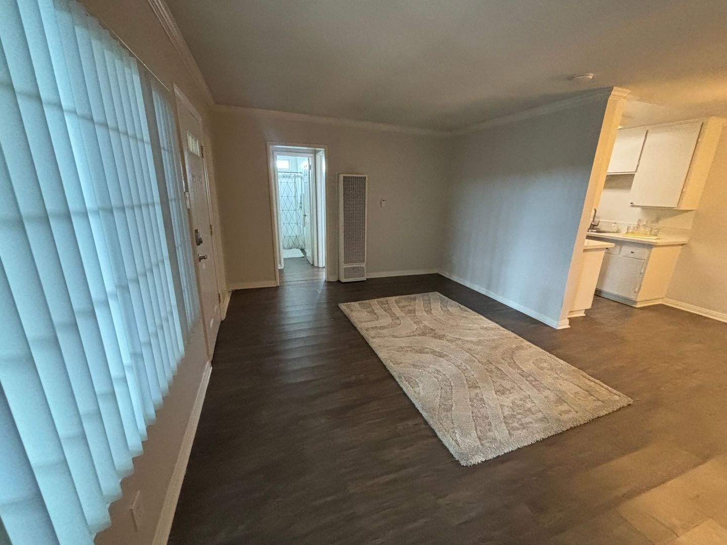 Norwalk Apartment: 10853 Firestone Blvd.