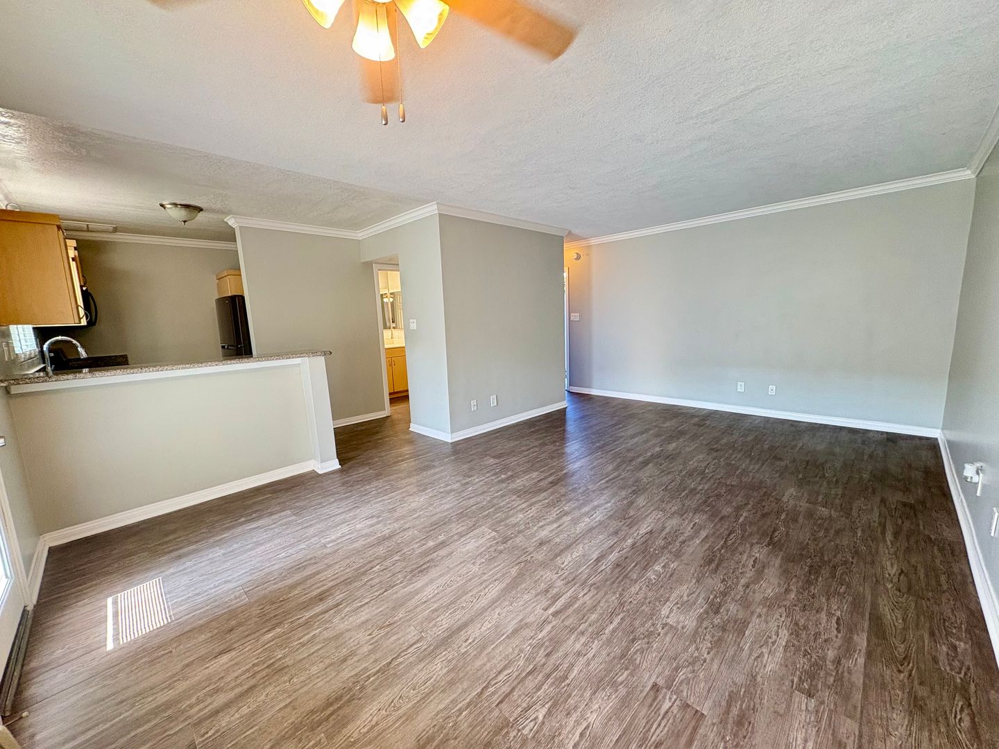 Lakewood Apartment: 4905 Castana Avenue