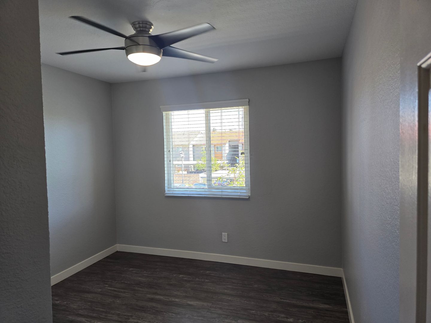 Riverside Apartment: 3957 Pierce Street