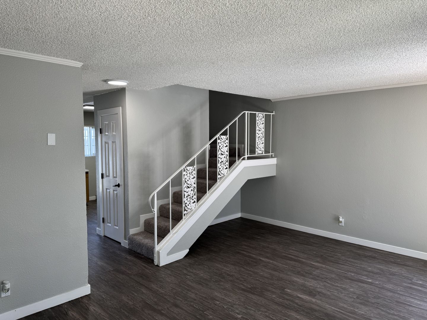 Santa Ana Apartment: 811 S. Fairview