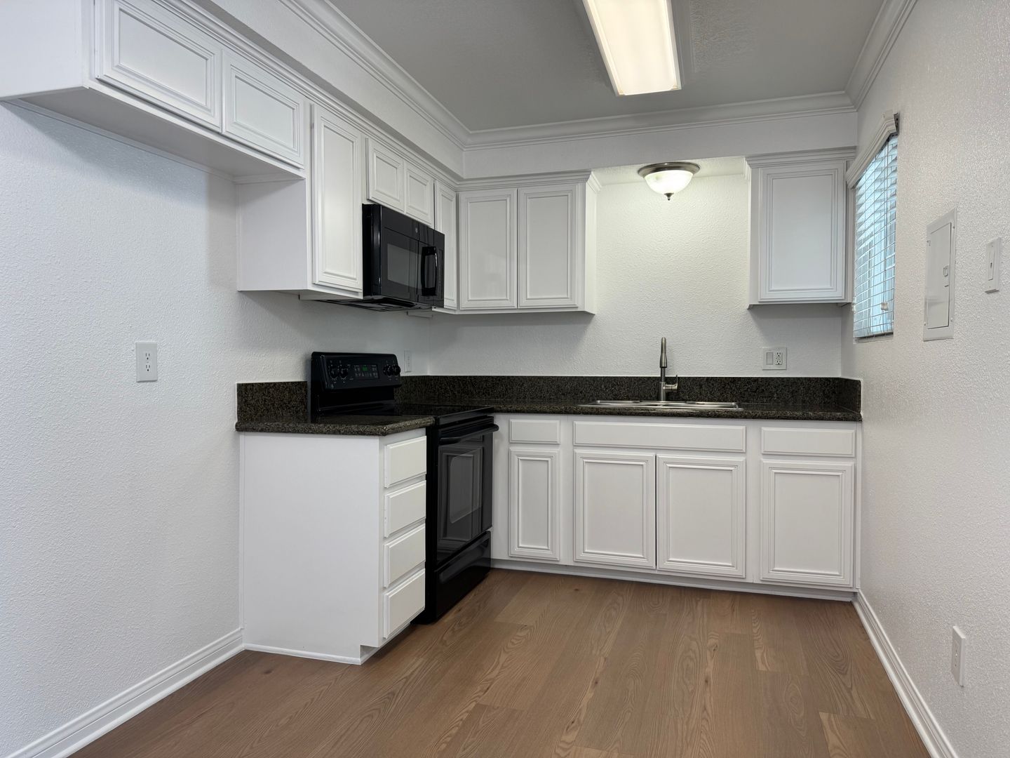 Fullerton Apartment: 1501 S. Highland Avenue