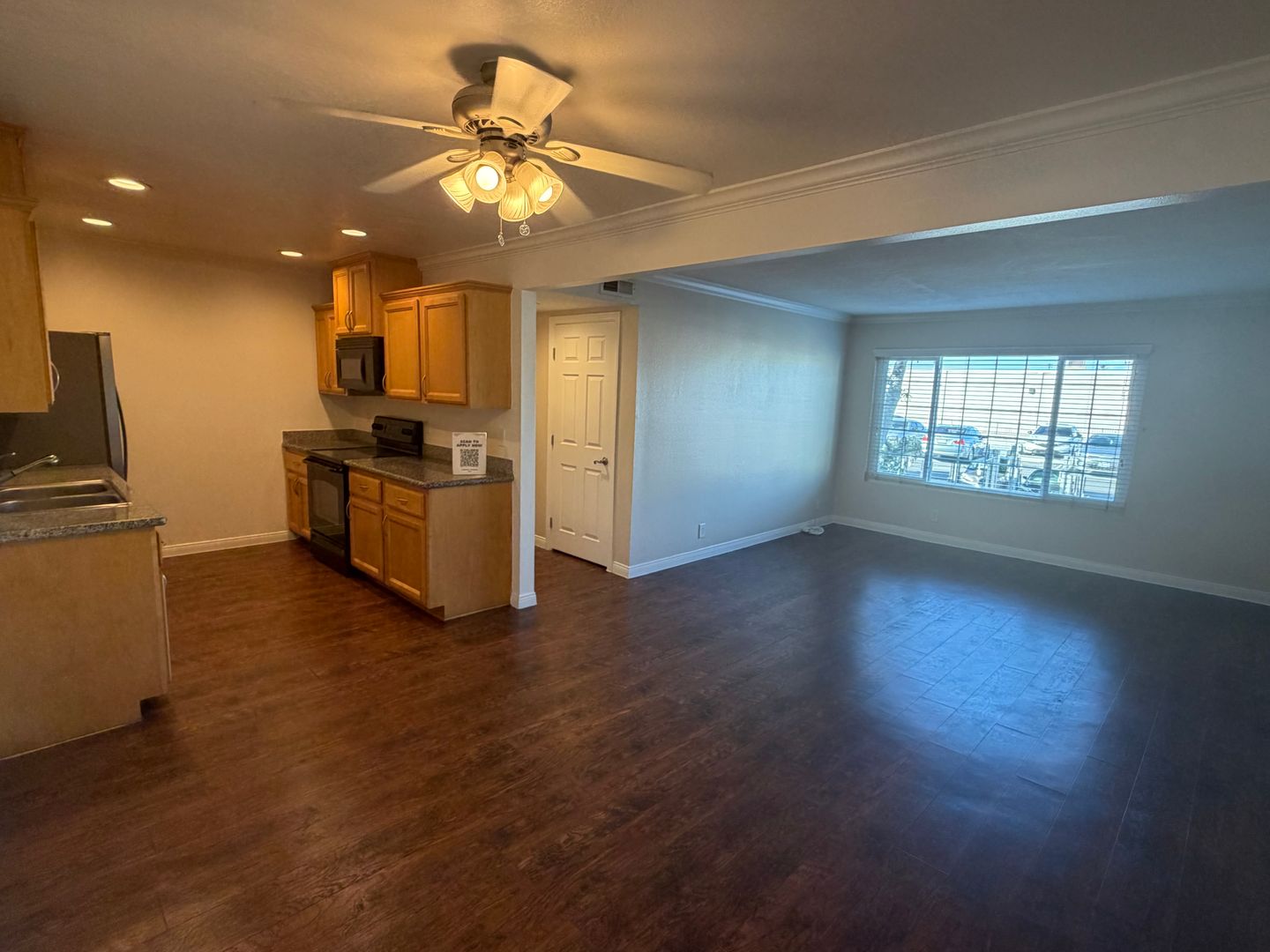Bellflower Apartment: 14500 McNab Avenue