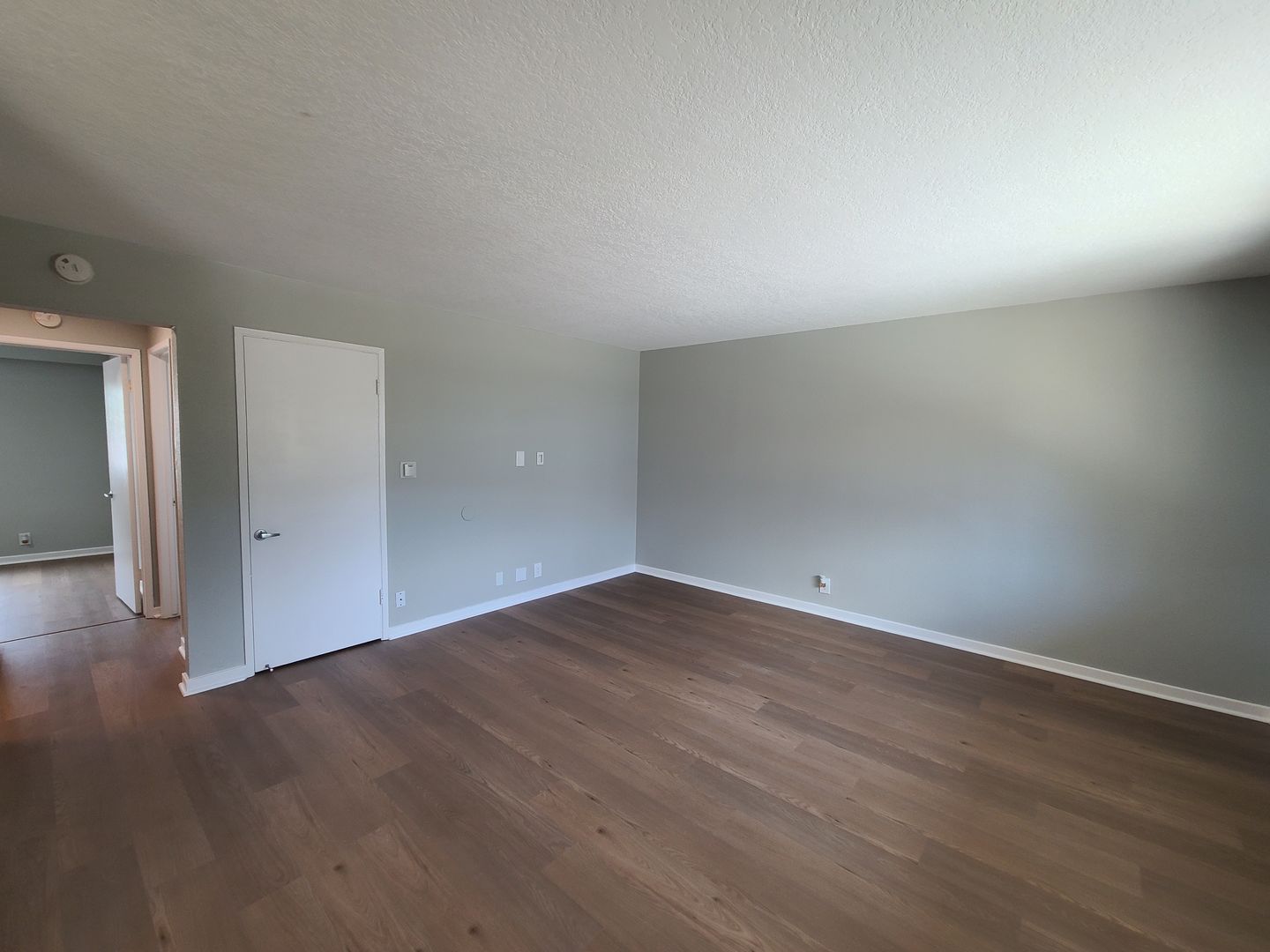 Long Beach Apartment: 1718 Ximeno Avenue