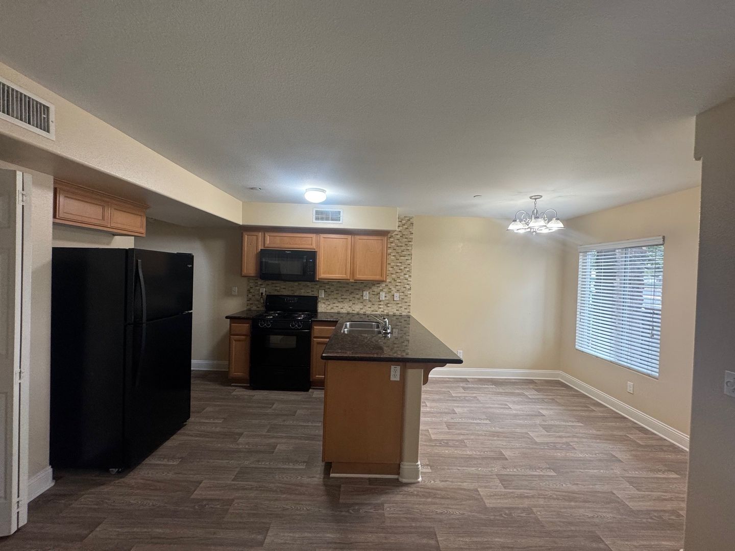 Riverside Apartment: 3957 Pierce Street
