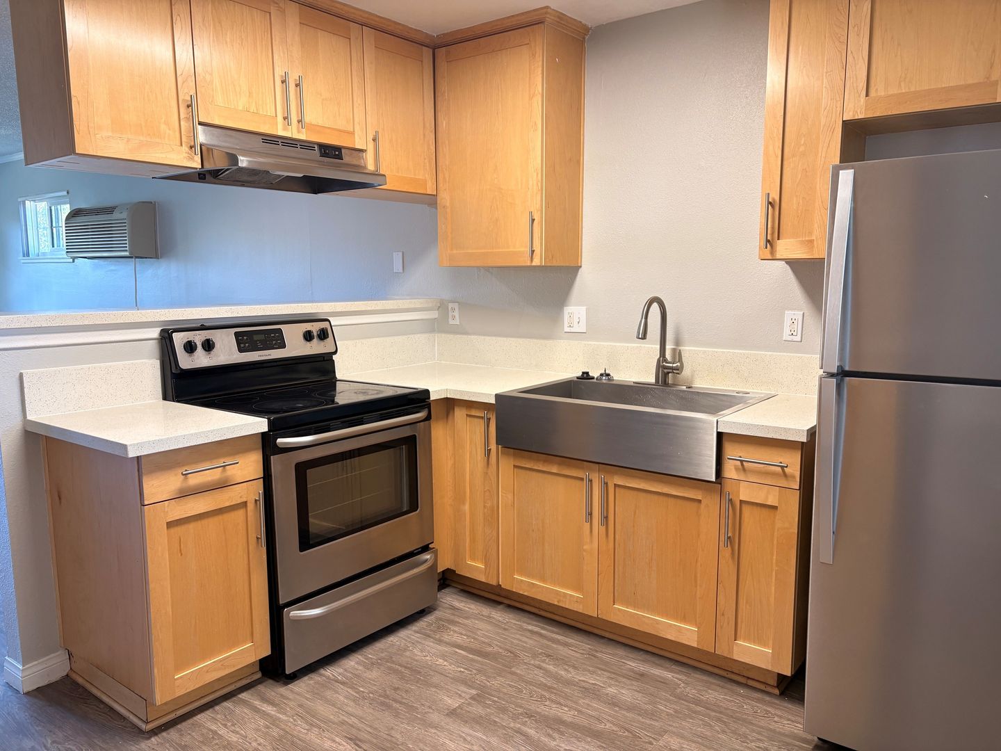 Santa Ana Apartment: 811 S. Fairview
