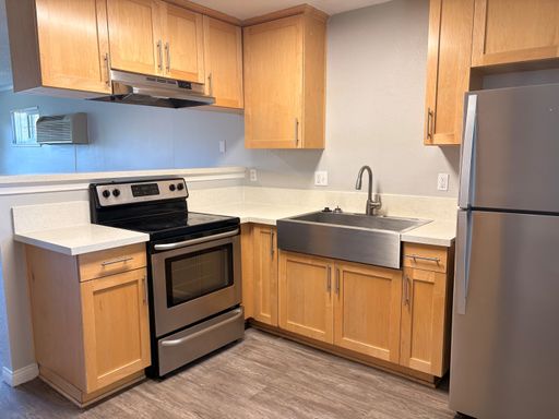 Villa Del Sol | 2 Bed 1.5 Bath | Upstairs – photo 1