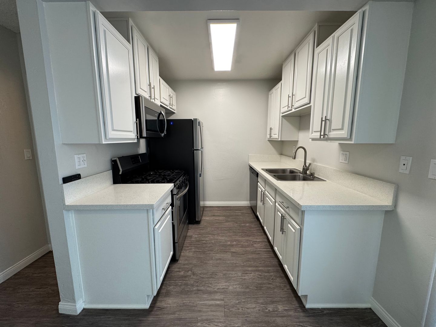 Anaheim Apartment: 2965 E. Jackson