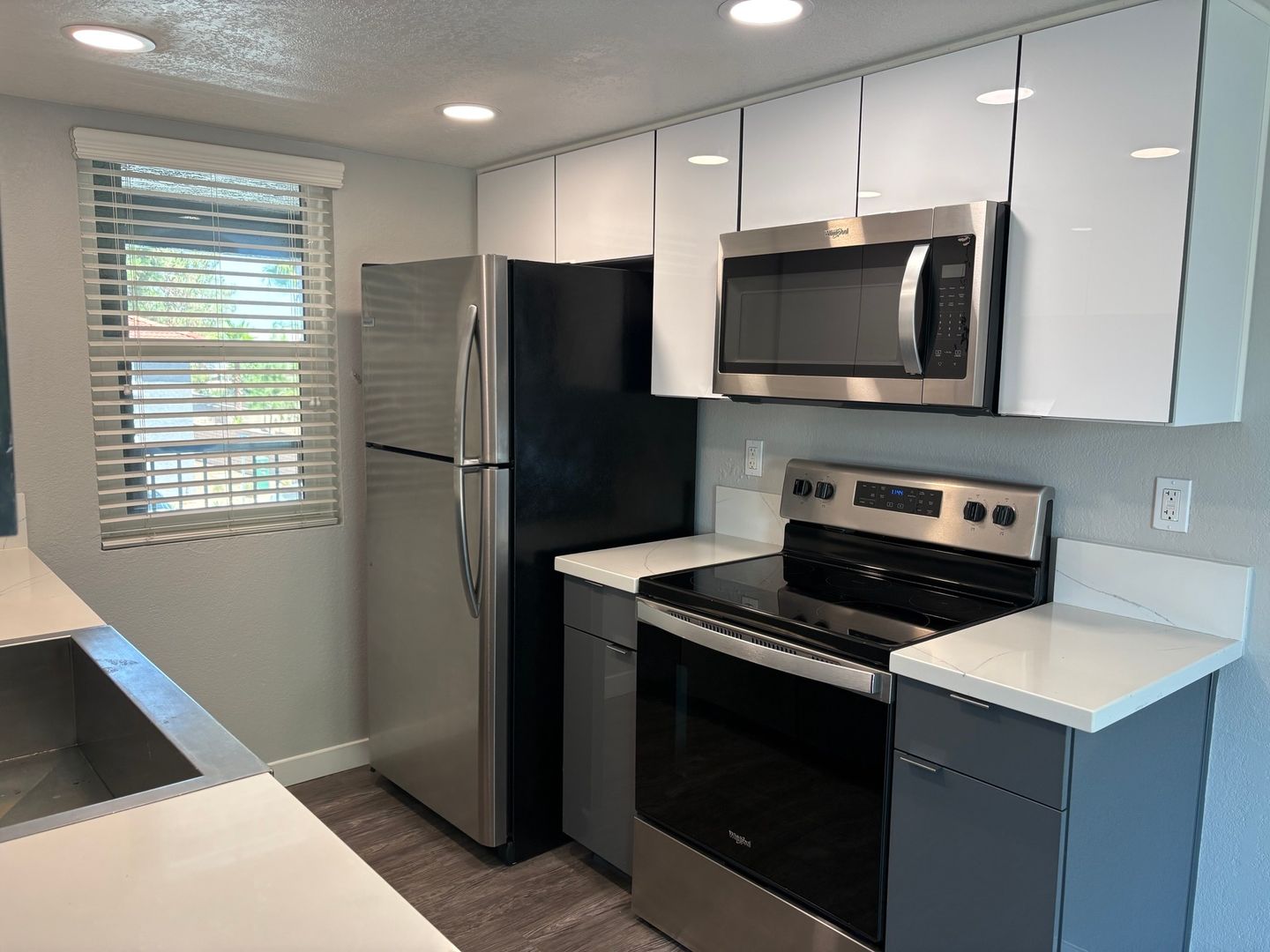 Riverside Apartment: 3957 Pierce Street