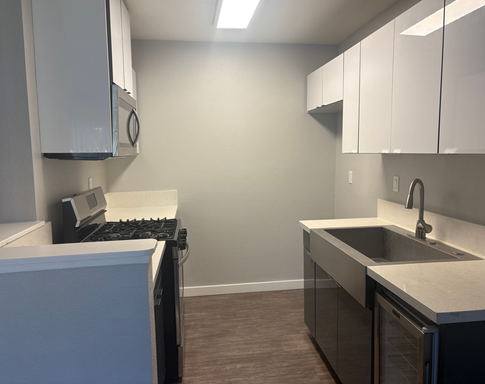 Glen Crest | 1 Bed 1 Bath – photo 1