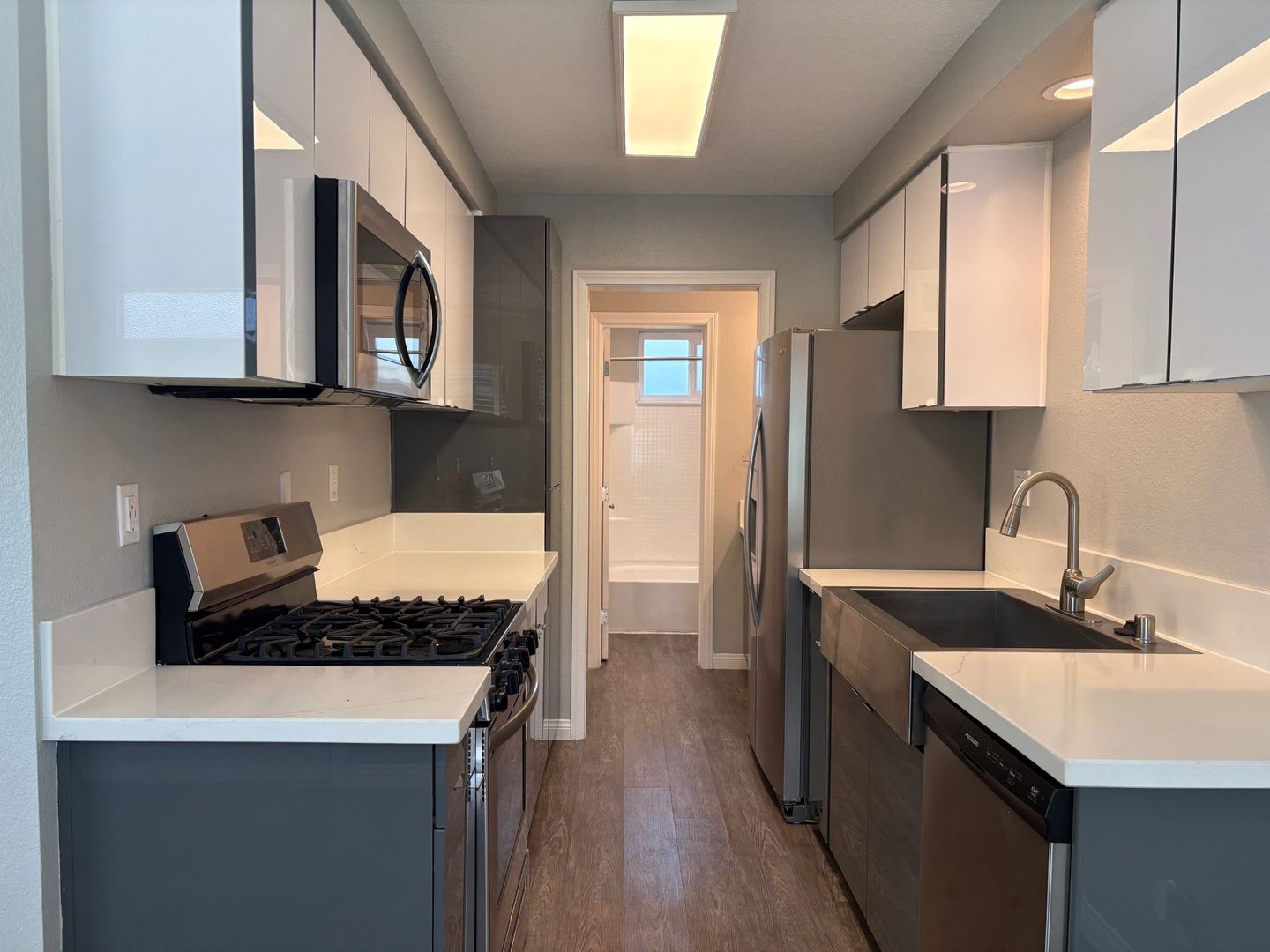 La Habra Apartment: 360 S. Idaho Street