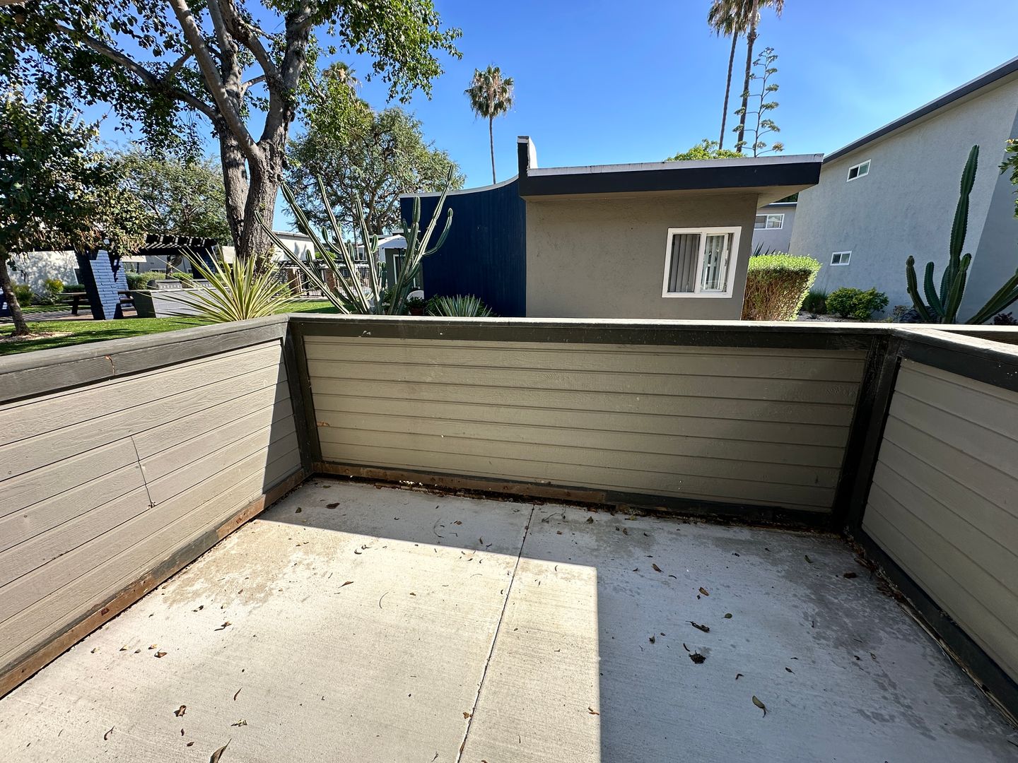 Norwalk Apartment: 12401 Studebaker Road