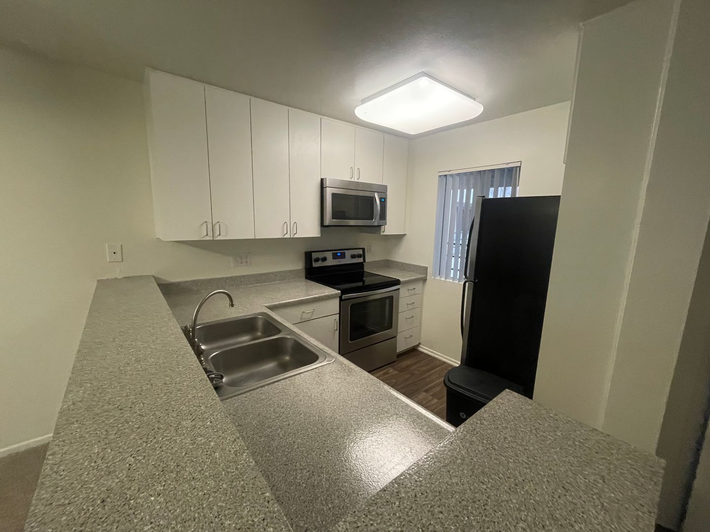 Costa Mesa Apartment: 2855 Pinecreek Drive