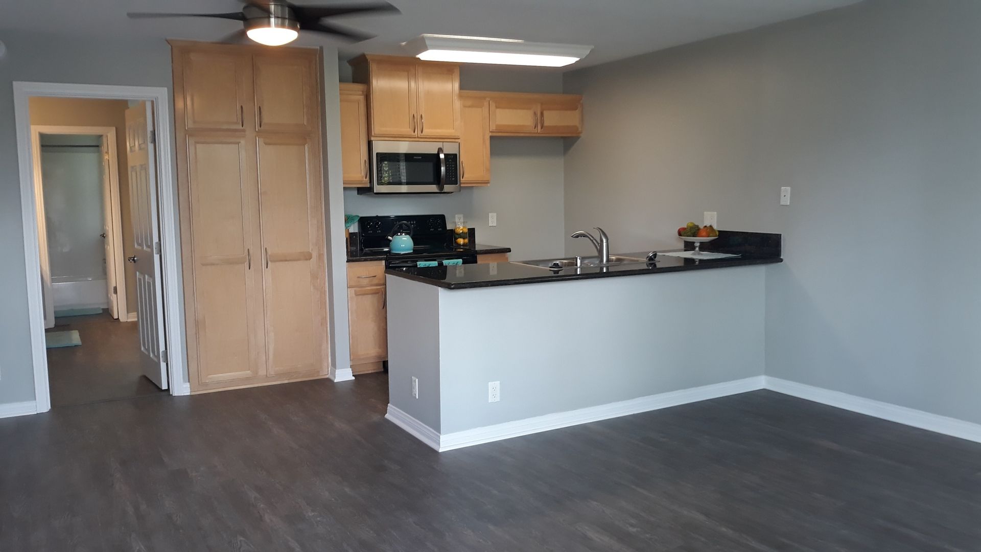 La Habra Apartment: 600 N. Harbor Blvd.