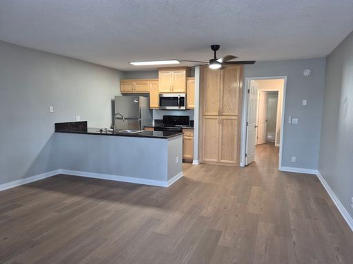 Summerwood | 1 Bed 1 Bath | Upstairs – photo 1