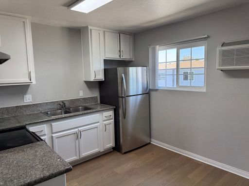 Villa Del Sol | 2 Bed 1.5 Bath | Upstairs – photo 1