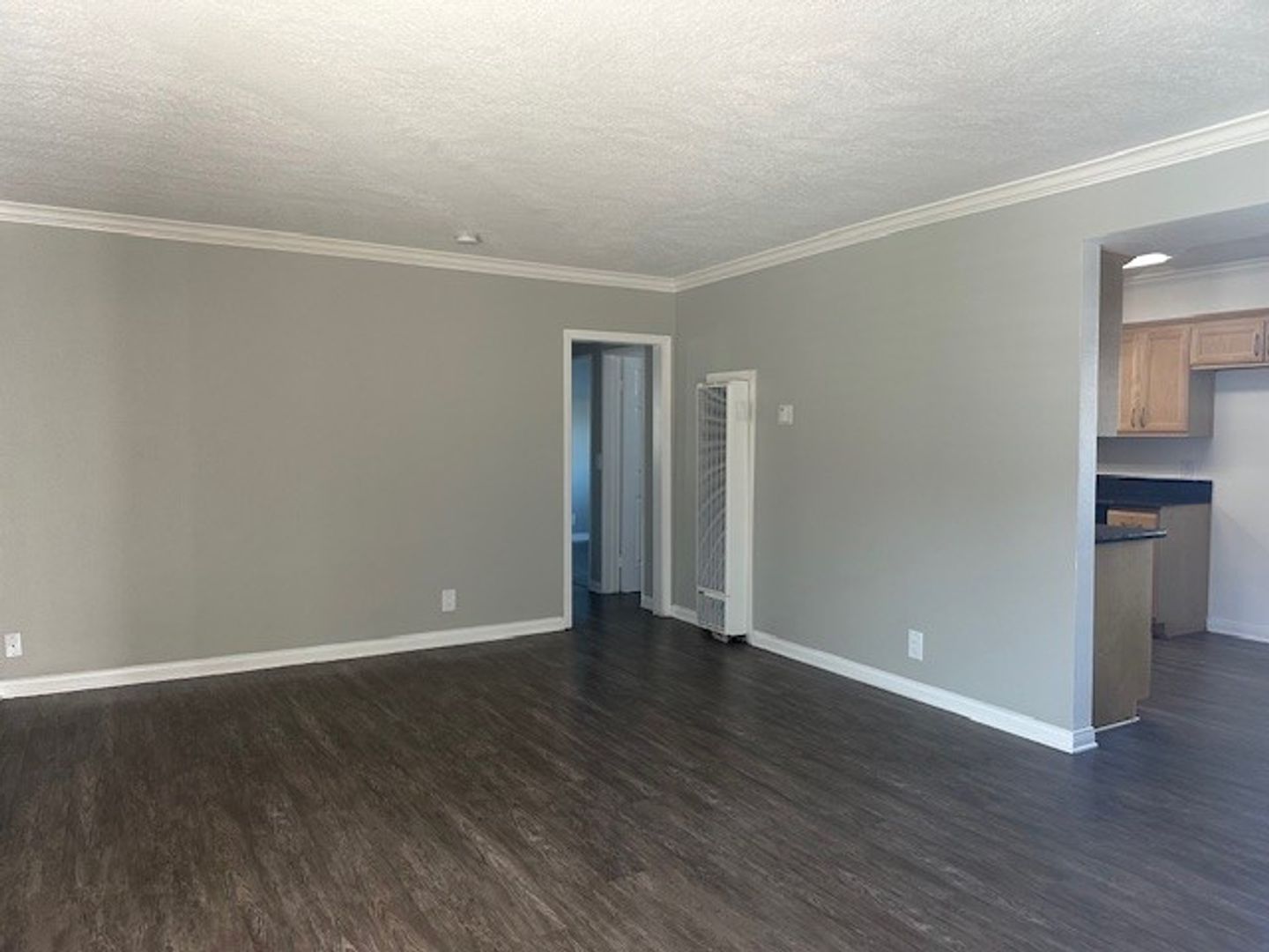 Paramount Apartment: 15940 Indiana Avenue