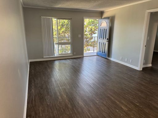 Villa Del Sol | 2 Bed 1.5 Bath | Upstairs – photo 1