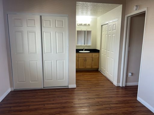 Villa Del Sur | 1 Bed 1 Bath | Upstairs – photo 1