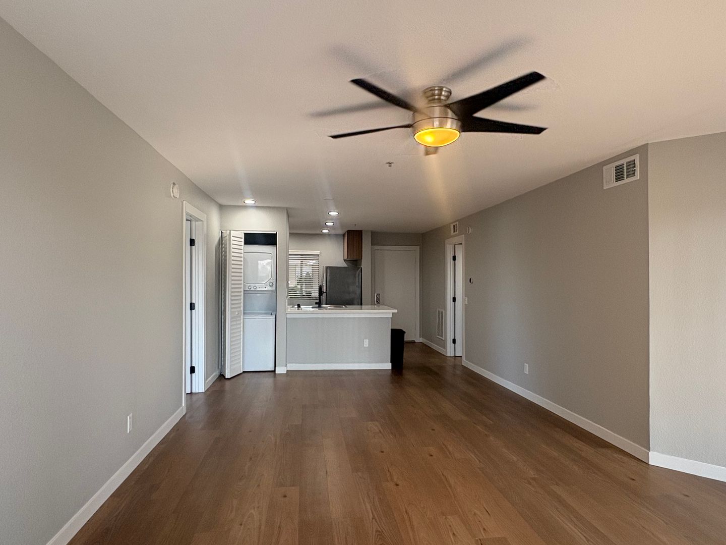 Costa Mesa Apartment: 2855 Pinecreek Drive