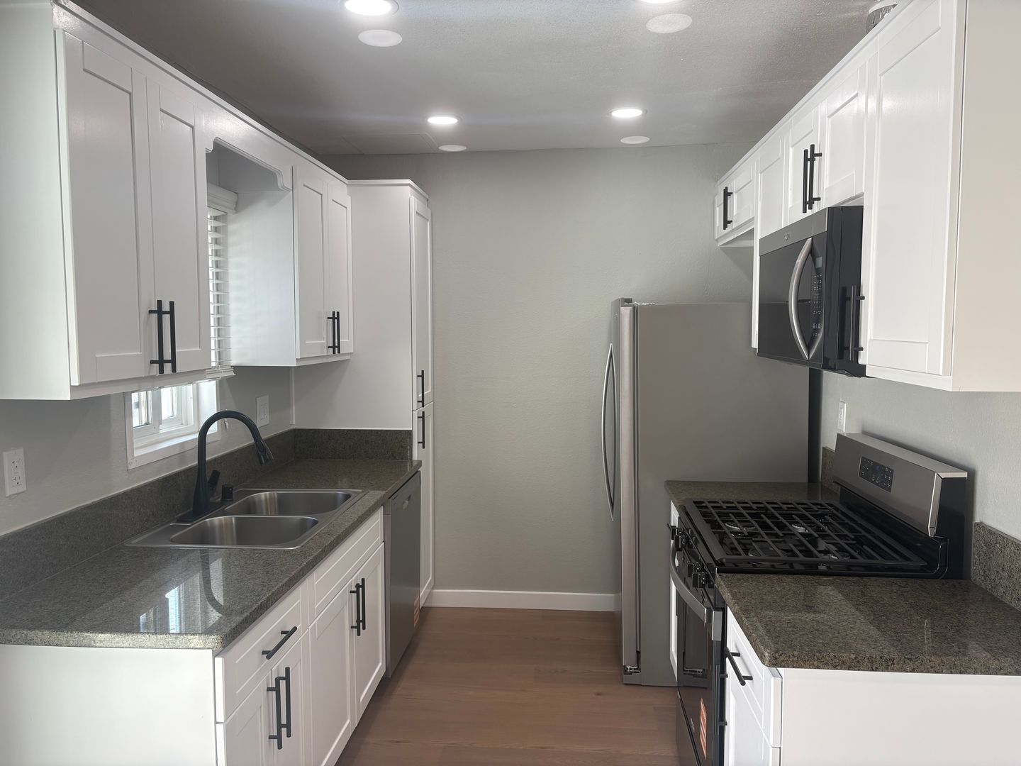 Yorba Linda Apartment: 18700 Yorba Linda Blvd.