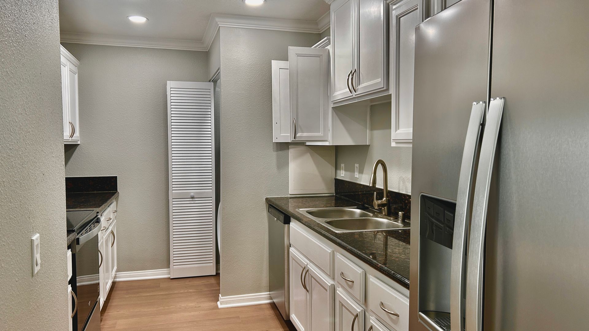 Bellflower Apartment: 14500 McNab Avenue