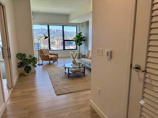 Jardine Hollywood | 1 Bed 1 Bath – photo 1