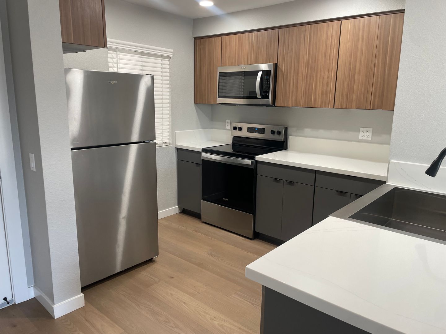 Costa Mesa Apartment: 2855 Pinecreek Drive