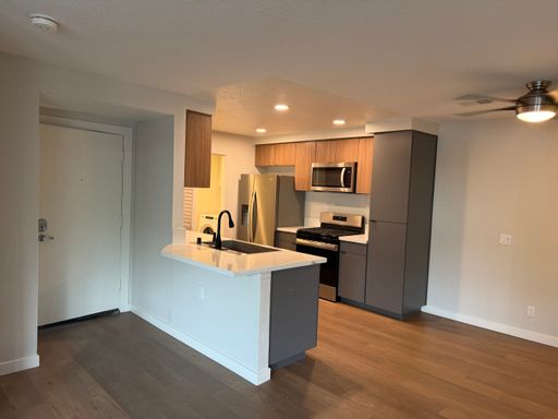 Le Med | 2 Bed 2 Bath | Downstairs – photo 1