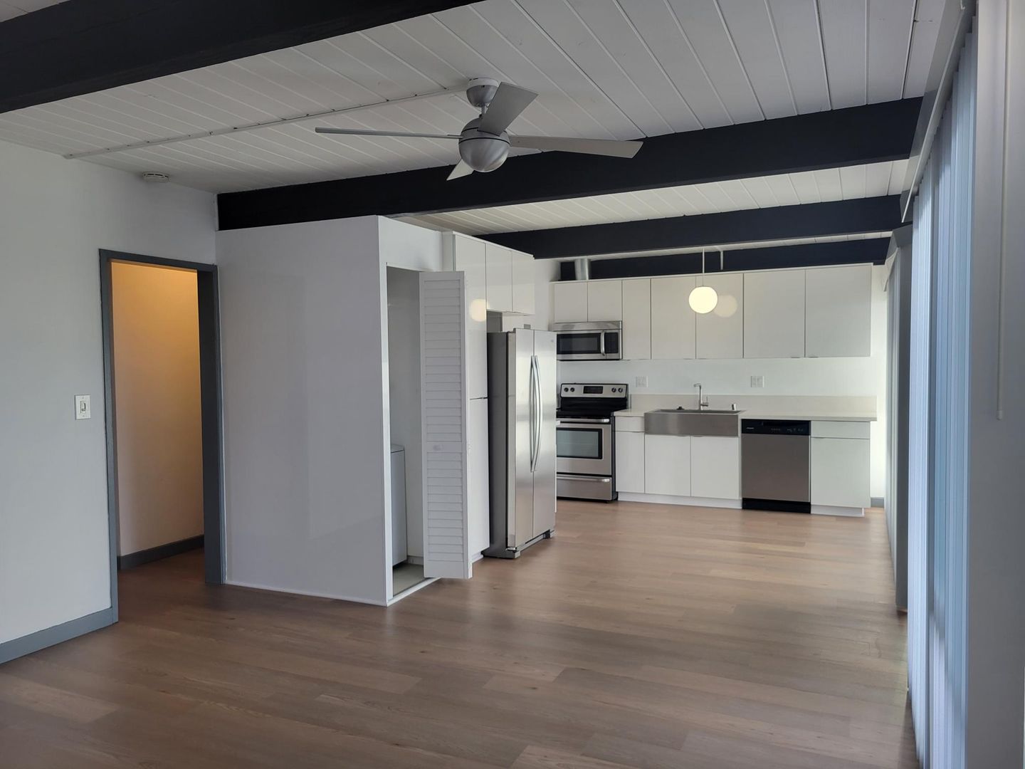 Costa Mesa Apartment: 2000 Parsons Street