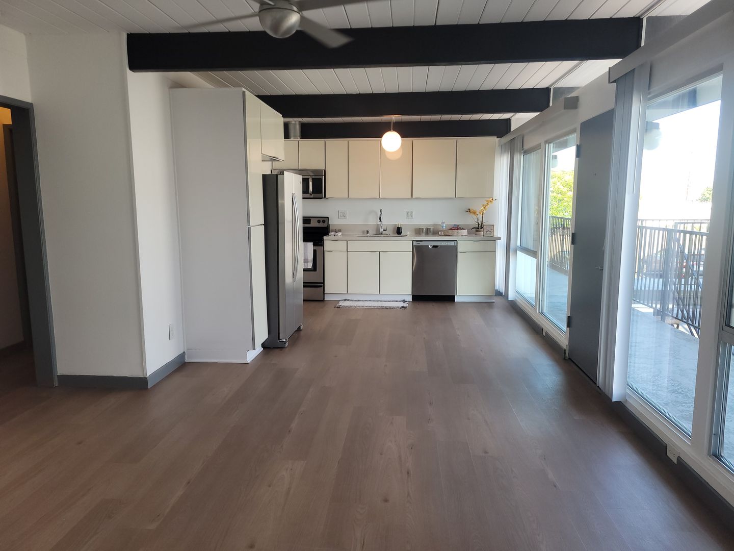Costa Mesa Apartment: 2000 Parsons Street