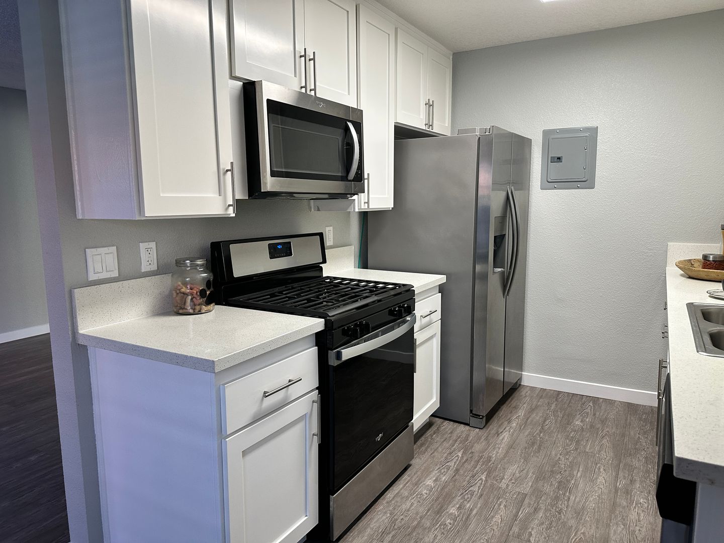 Norwalk Apartment: 12301 Studebaker Road